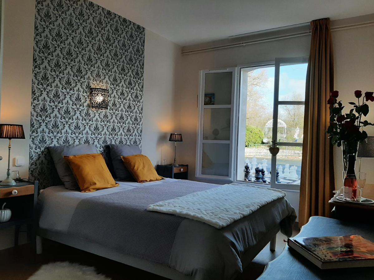 Chateau De Mornay Saint-Pierre-de-l'Isle 외부 사진