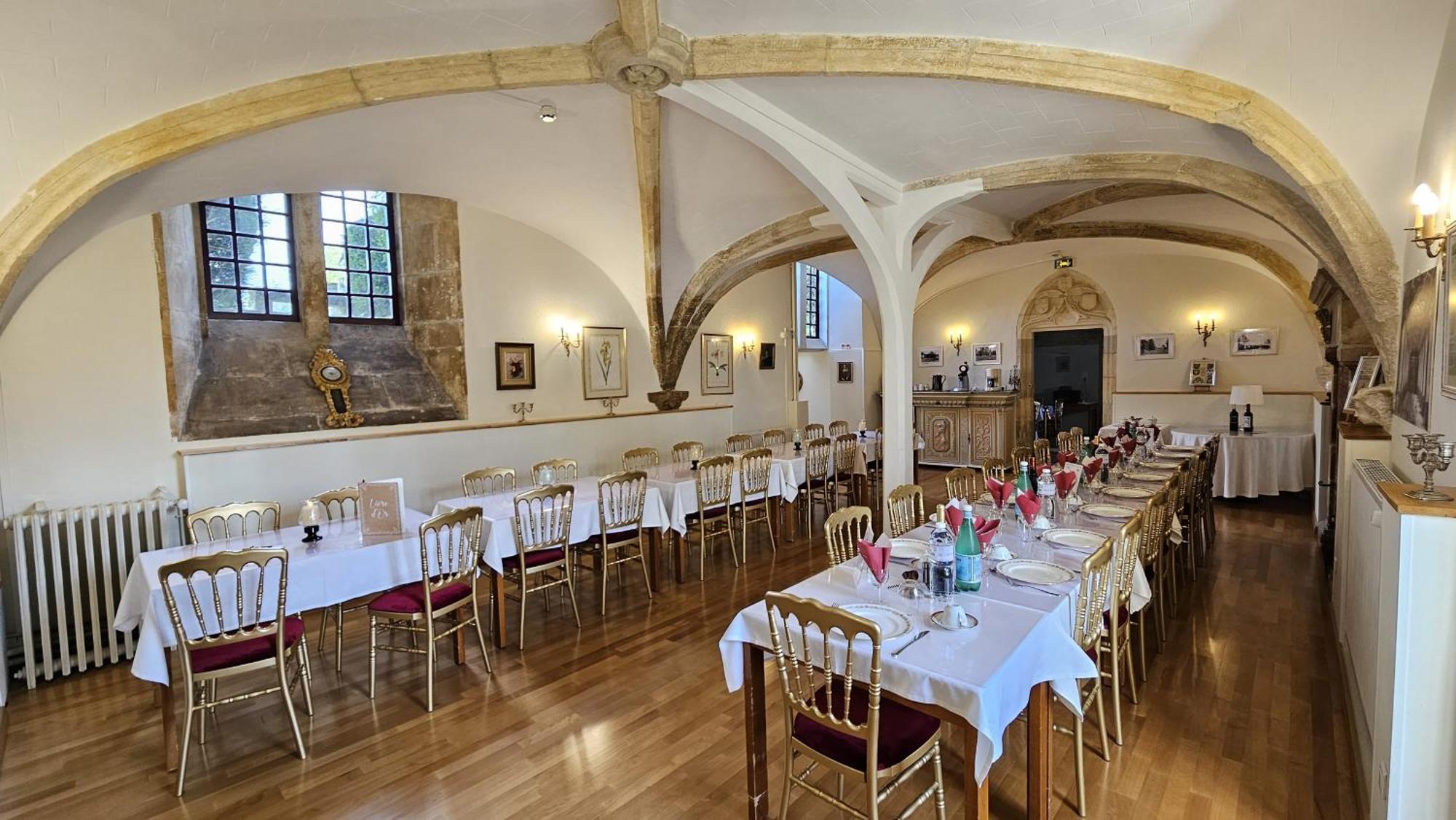 Chateau De Mornay Saint-Pierre-de-l'Isle 외부 사진